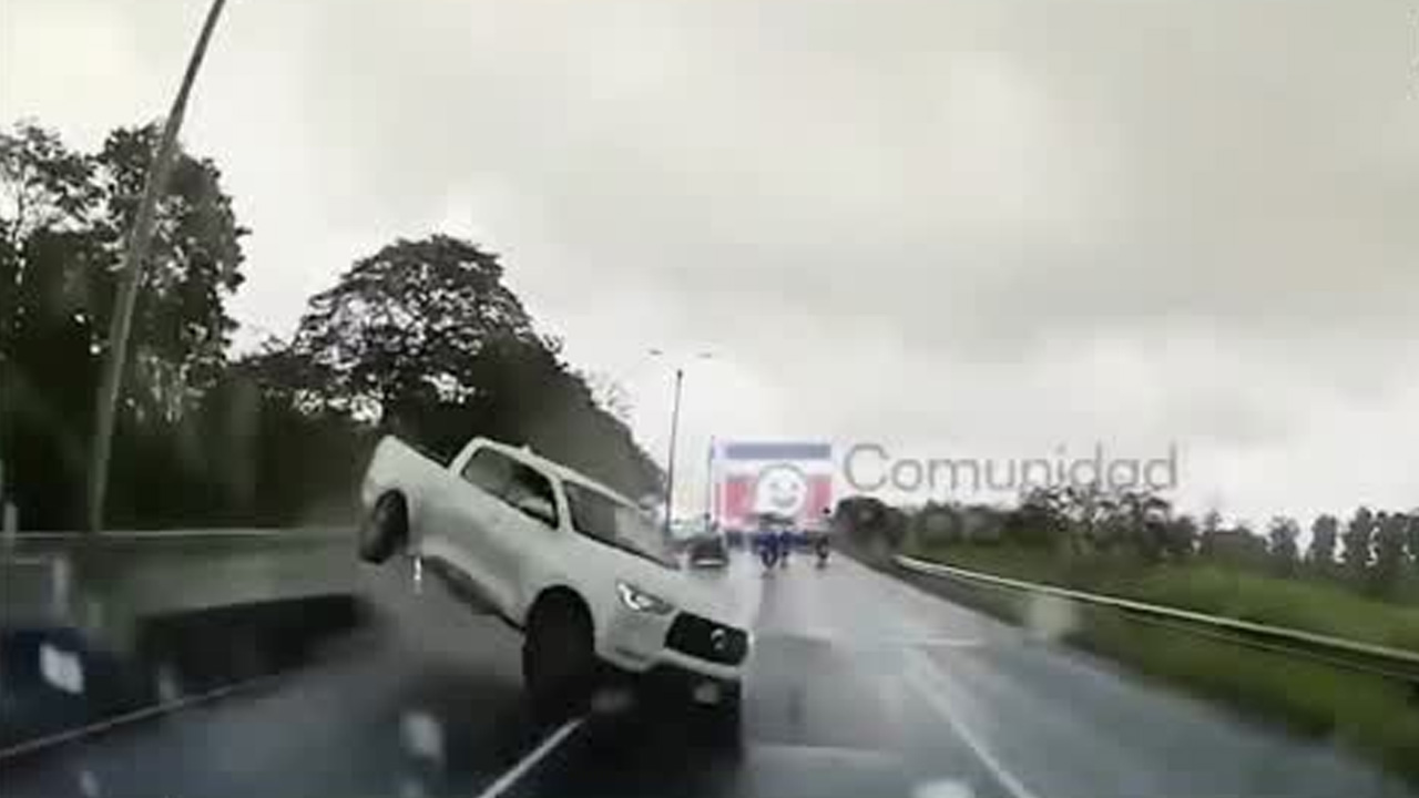Pick up pierde el control en la General Cañas y provoca accidente