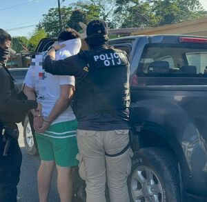 Uno de los detenidos por los agentes judiciales. (OIJ)
