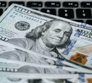 La diferencia entre ambos precios se conoce como spread.
