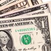 La diferencia entre ambos precios se conoce como spread.
