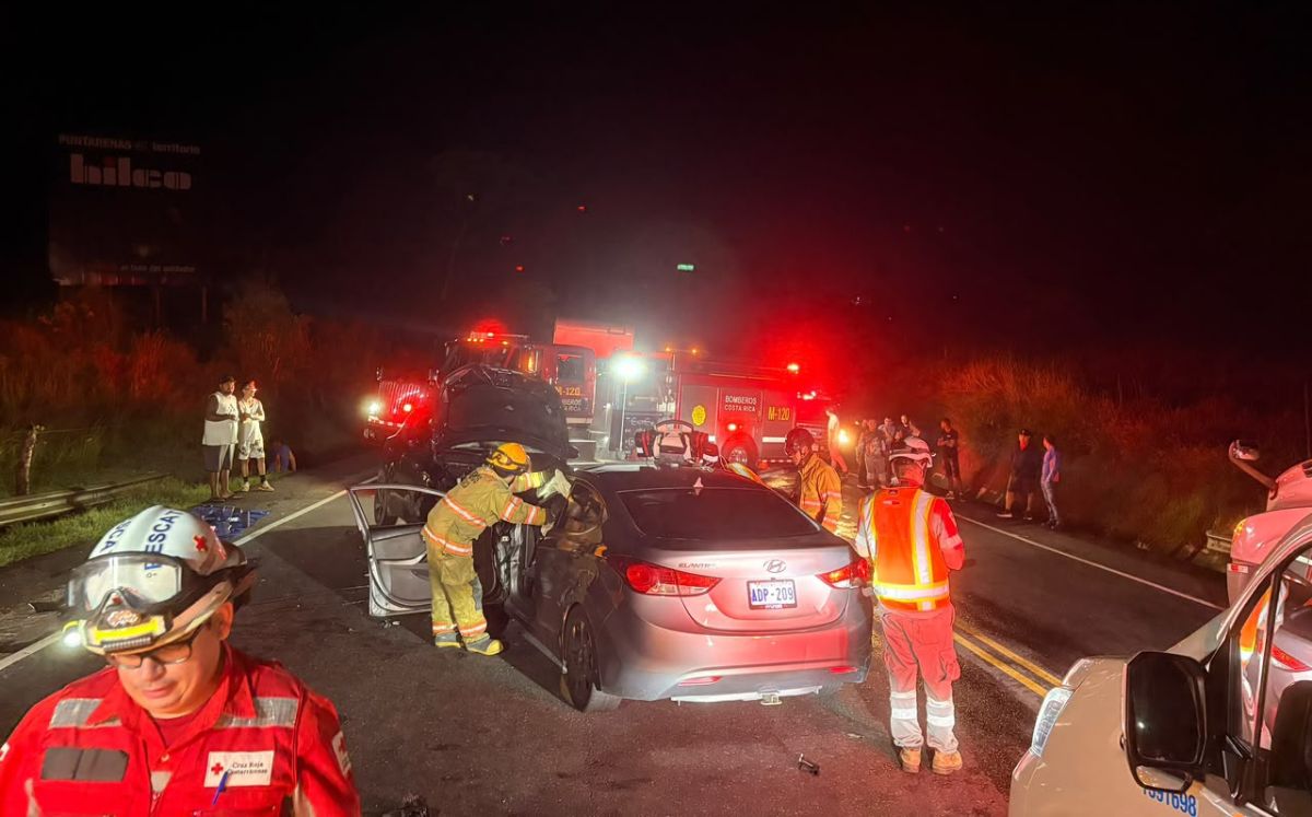 Las circunstancias que provocaron la colisión no fueron detalladas. (Bomberos)