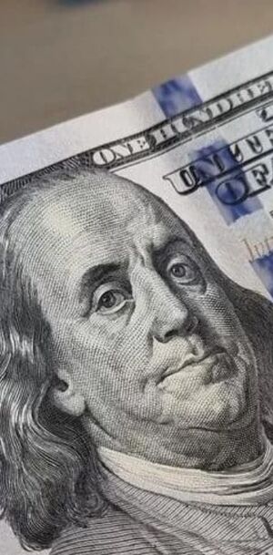 La diferencia entre ambos precios se conoce como spread.
