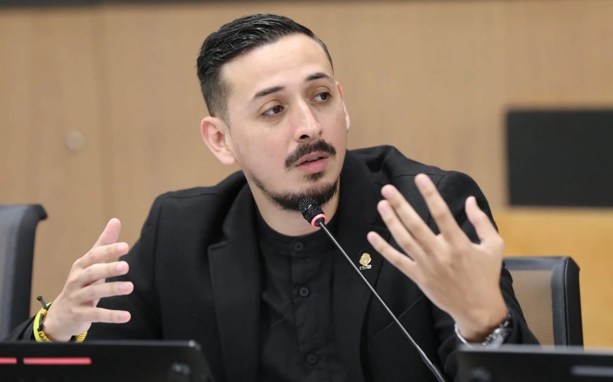 Robles responde a Calvo: “No somos igual que usted”