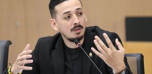 Robles responde a Calvo: “No somos igual que usted”