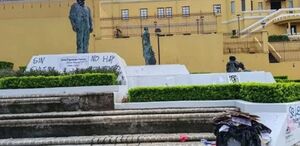 Cultura denuncia grafitis en monumentos durante protesta