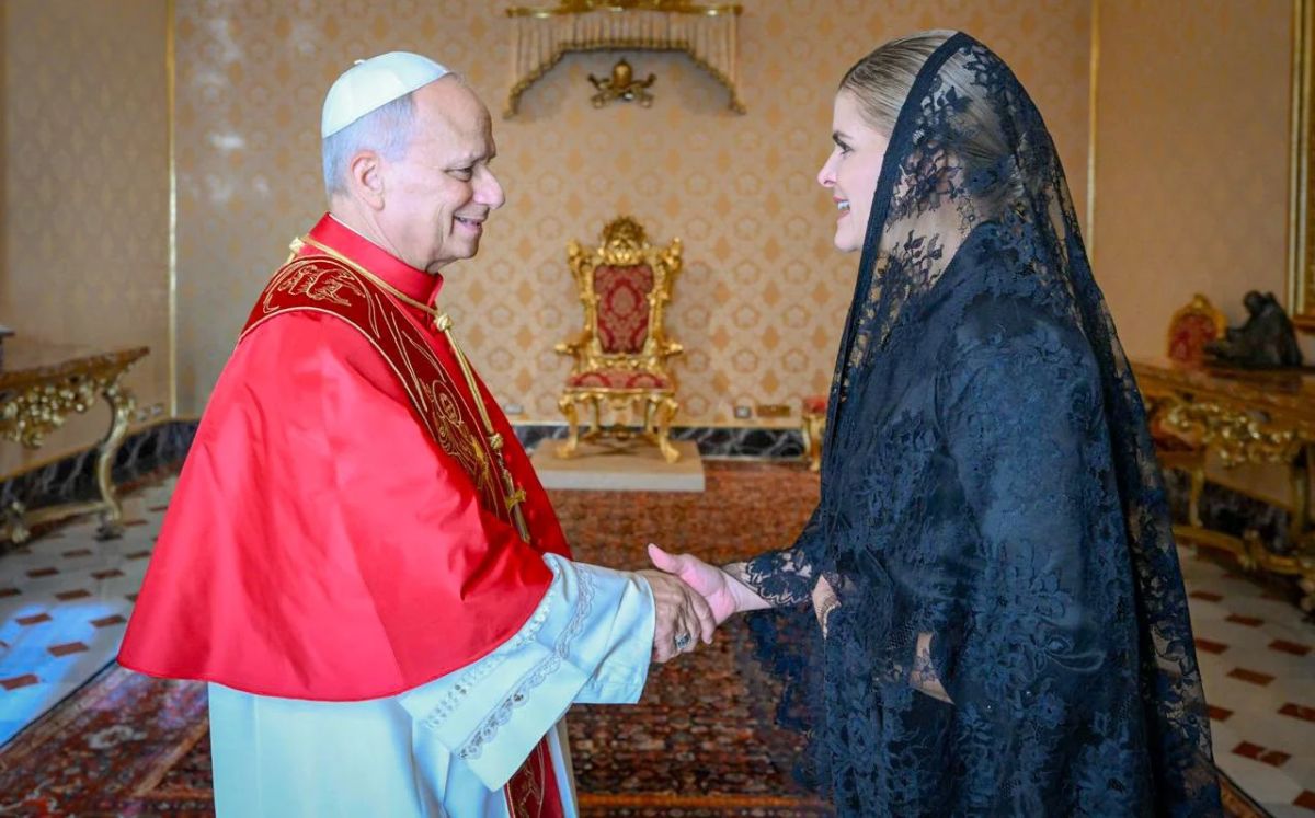 La mandataria destacó la tradición católica del país.