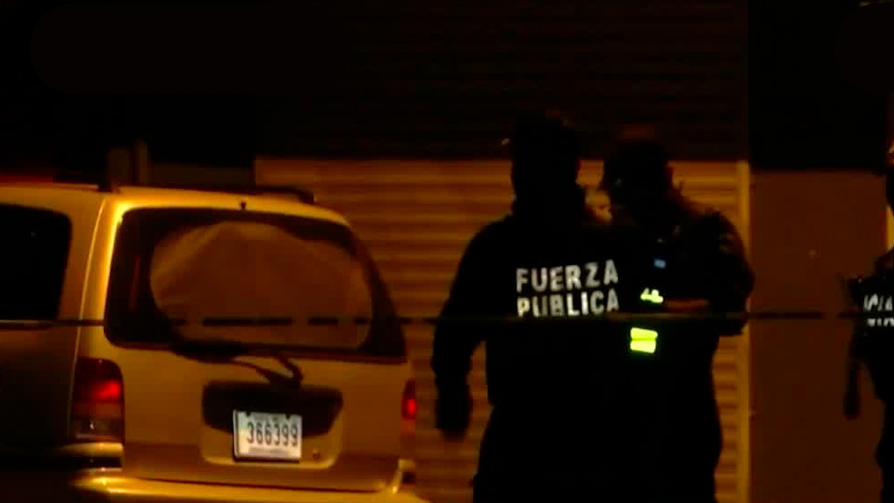 Doble hallazgo mortal en Sarapiquí: un cuerpo calcinado y otro baleado